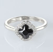 Срібна каблучка Конюшина з фіанітами і оніксом, Розмір 16,0, Вага: 2.8 г