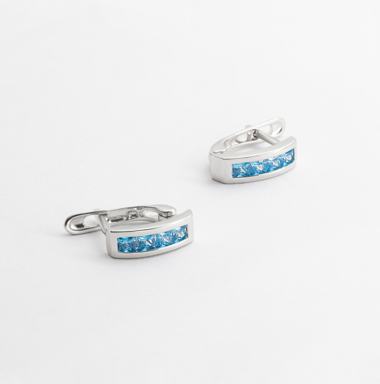 Срібні сережки з фіанітами