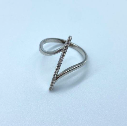 Срібна каблучка з фіанітами, Розмір 16,0, Вага: 2.0 г