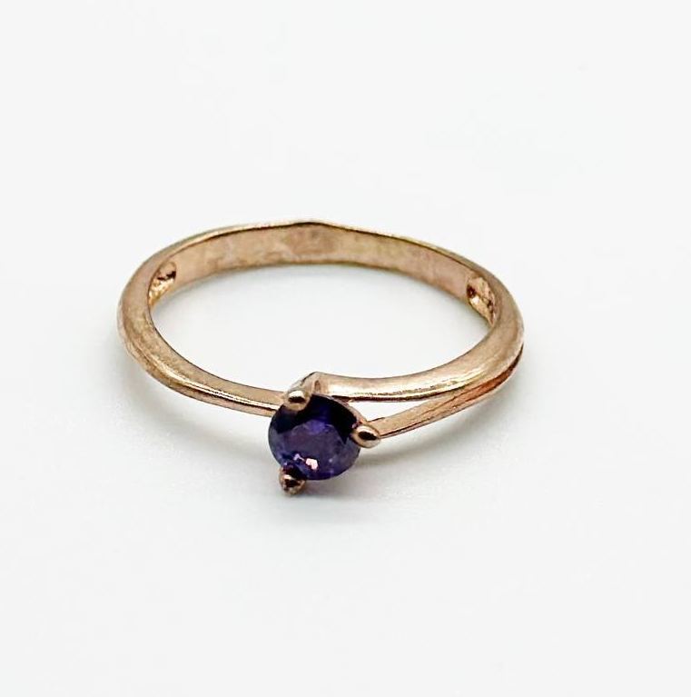 Срібна каблучка з фіанітами, Розмір 15,0, Вага: 1.0 г