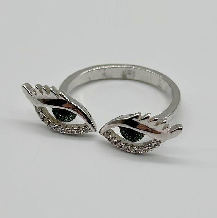 Срібна каблучка з фіанітами, Розмір 16,5, Вага: 2.6 г