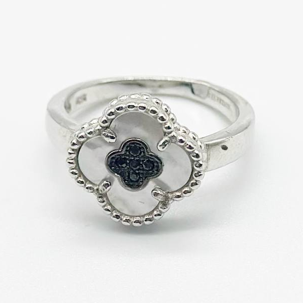 Срібна каблучка в стилі "Van Cleef  та  Arpels" зі вставкою фіаніт/перламутр, Розмір 15,5, Вага: 3.1 г