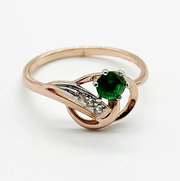 Срібна каблучка з фіанітами, Розмір 17,5, Вага: 1.6 г