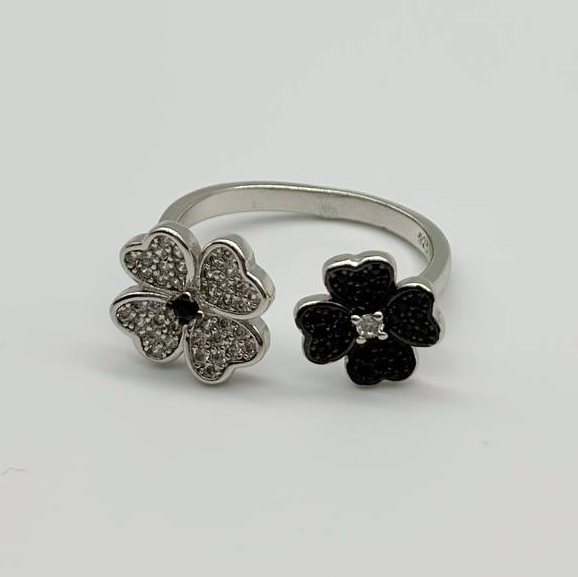 Срібна каблучка в стилі "Van Cleef  та  Arpels" з фіанітами, Розмір 16,5, Вага: 2.8 г