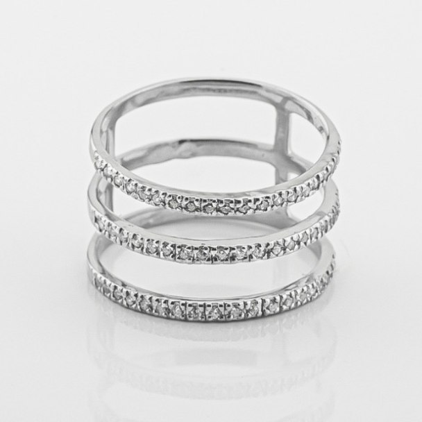 Срібна каблучка зі вставкою фіаніт, Розмір 15,5, Вага: 3.5 г