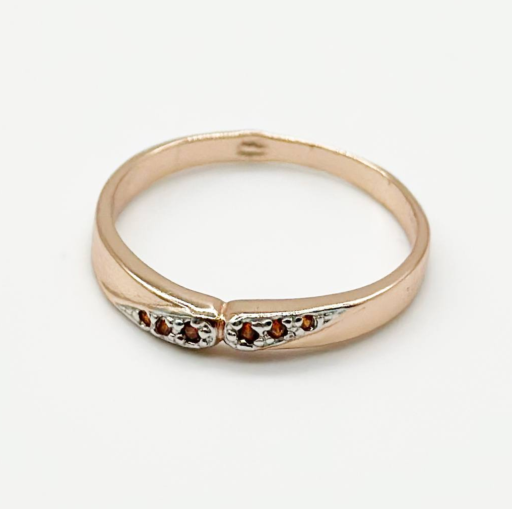 Срібна каблучка з фіанітами, Розмір 16,0, Вага: 1.6 г