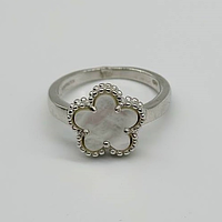 Срібна каблучка в стилі "Van Cleef та Arpels" зі вставкою перламутр, Розмір 15,5, Вага: 3.1 г