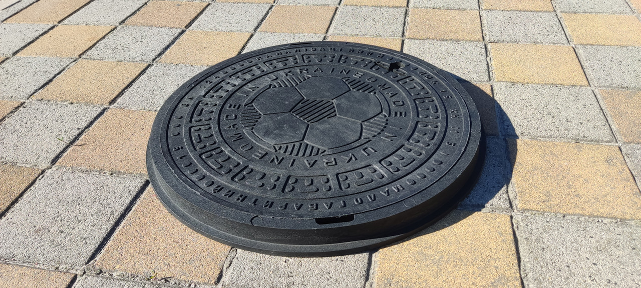 Люк каналізаційний полімерпіщаний малогабаритний чорний