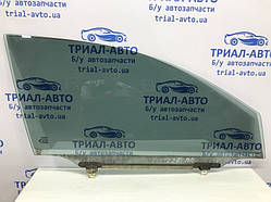 Скло дверей переднє праве Toyota Avensis T25 1.8 БЕНЗИН 1ZZFE 2003 (б/в)