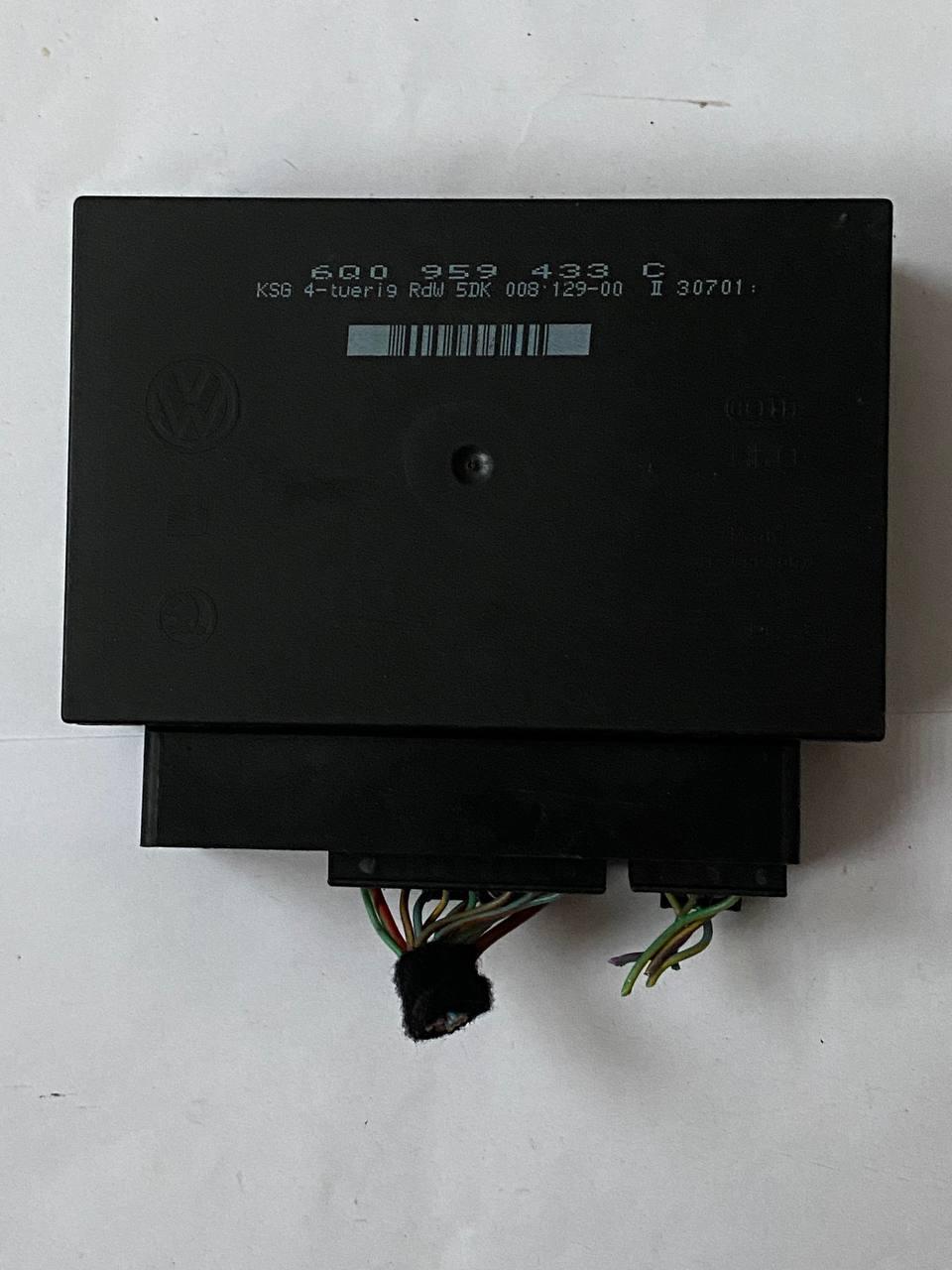Електронний блок керування Volkswagen Hella 6Q0 959 433 C / 6Q0959433C / 5DK 008 129-00 / 5DK00812900