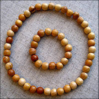 Набір бусі + браслет з дерев'яна дерев'яних намистинок покритих прозорим лаком