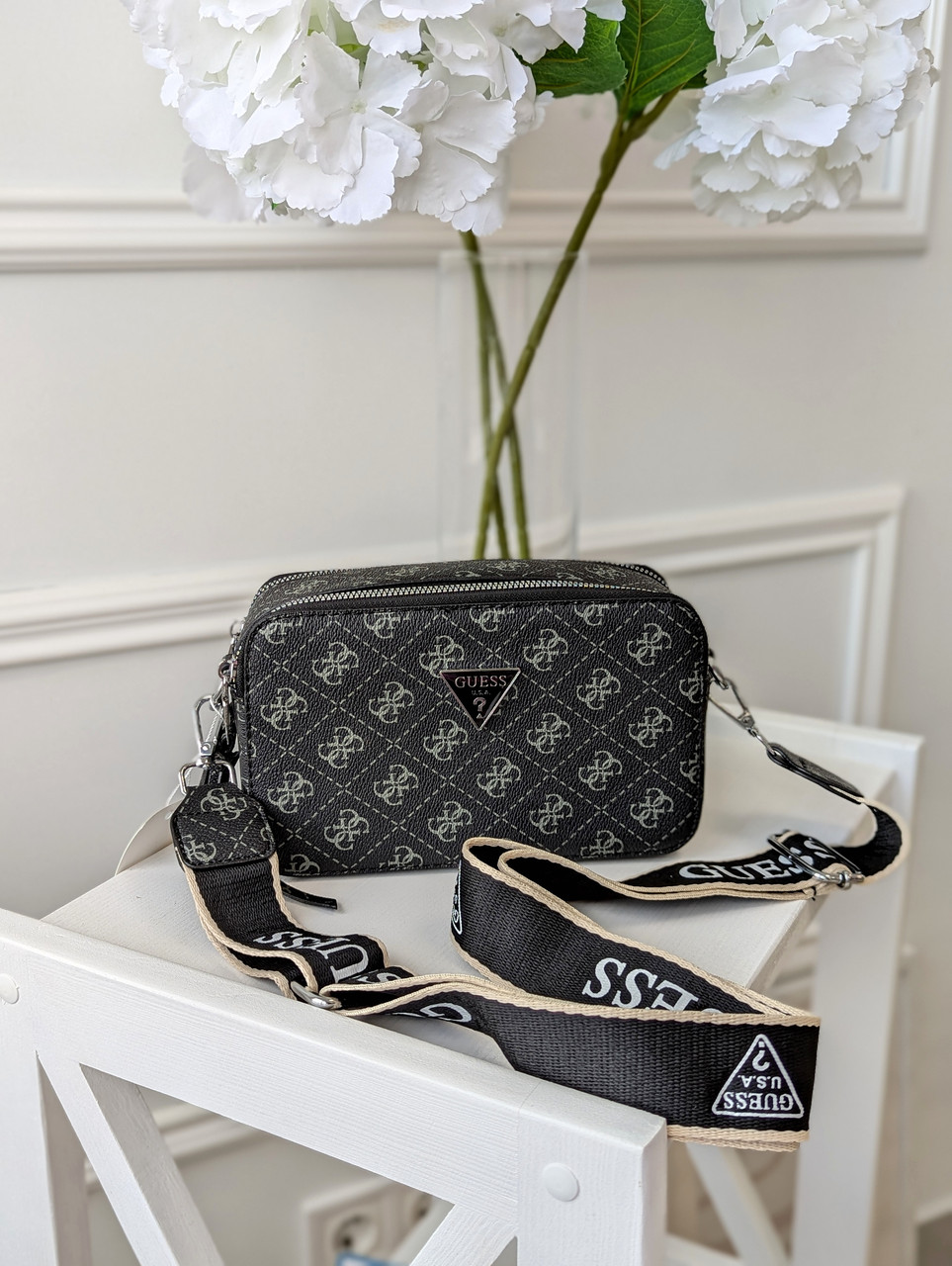 Сумка жіноча Guess чорний Гесс крос-боді через плече, фото 1