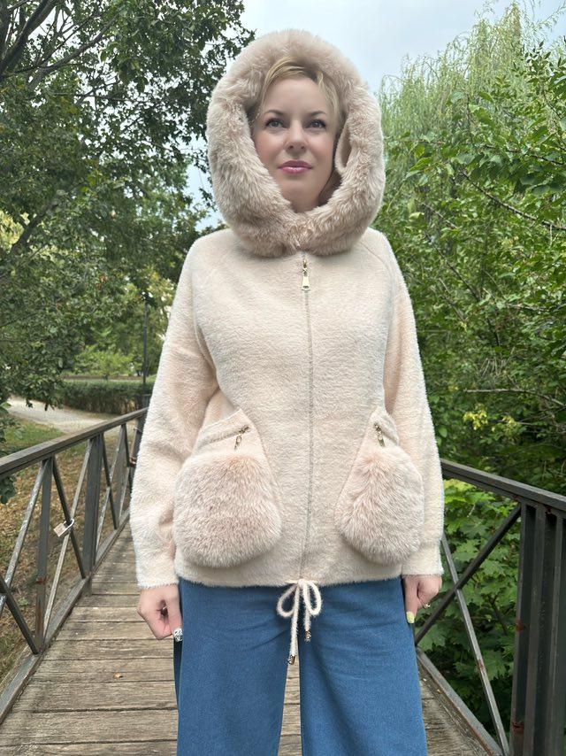 Куртка жіноча з вовни альпака з капюшоном (колір "молочний"), фото 1