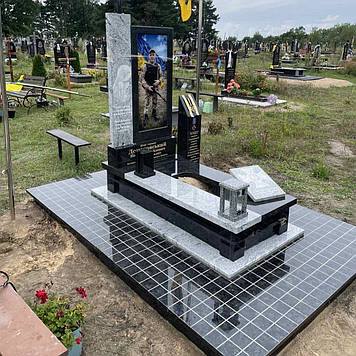 Пам'ятник герою України на могилу 2000*2500