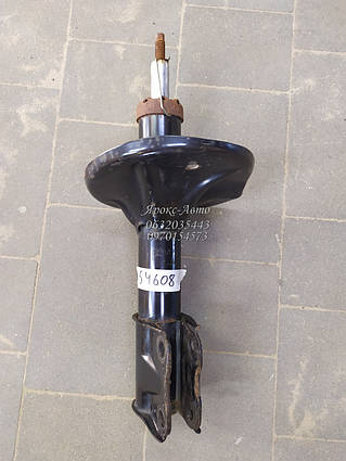 Стійка амортизатора передня права для автомобіля Mitsubishi Lancer 9 000054608