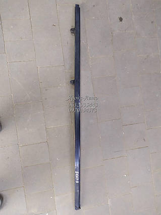 Напрямна склопідйомника правих дверей Renault Master 2003-2010 000054673