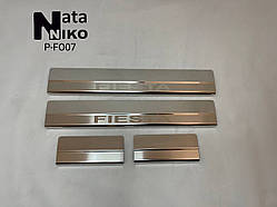 Накладки на пороги Ford FIESTA VI 5-дверцята з 2002-2008 (Premium)