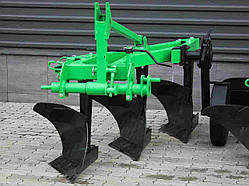 Плуг навісний 3 корпусний Бомет-3-35 см. Bomet 3-35 см, польський плуг Бомет