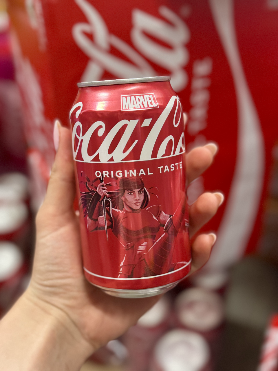 Coca Cola Marvel Elektra 355ml (Примʼята баночка), фото 1