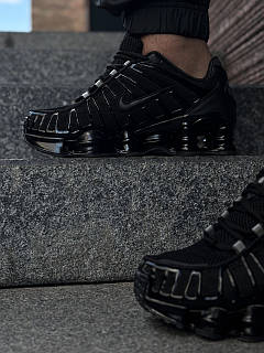 shox triple black