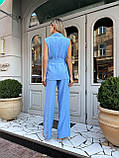 Блакитний жіночий костюм у класичному стилі: жилет і штани, фото 7