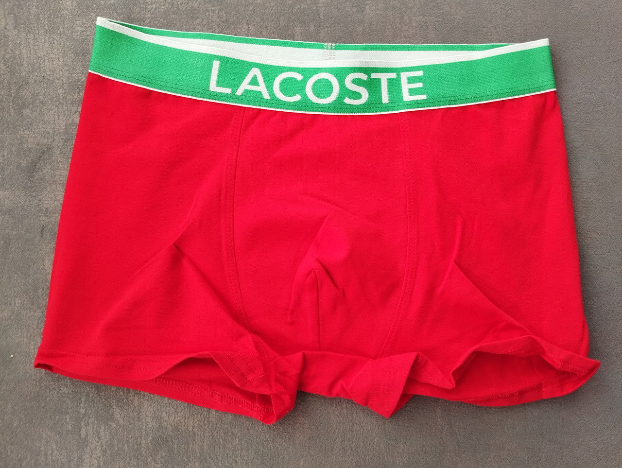 Однотонні червоні чоловічі труси Lacoste