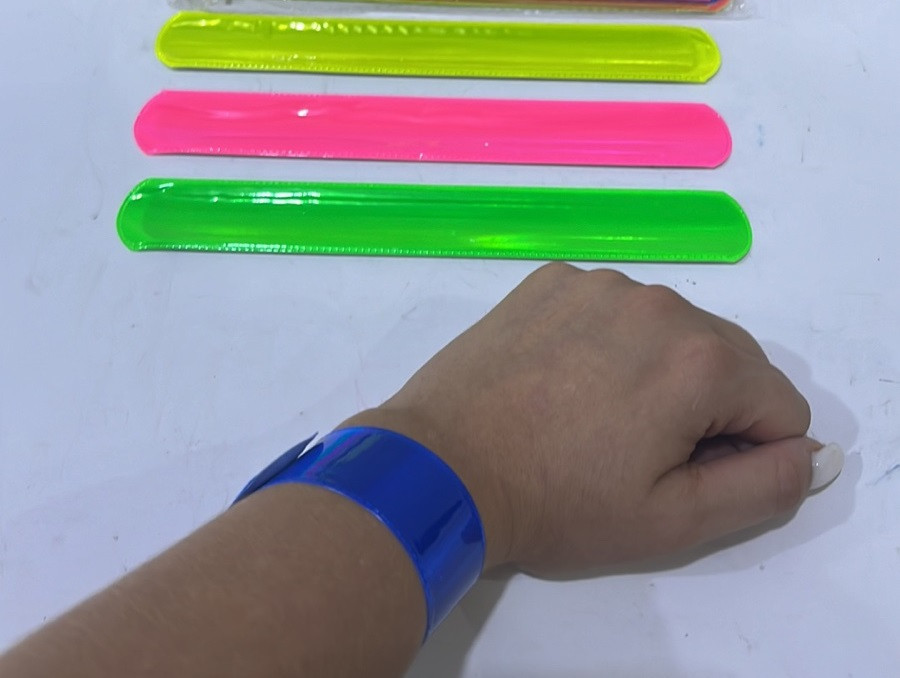 Браслет дитячий світловідбивний, що самозакривається, 21 см