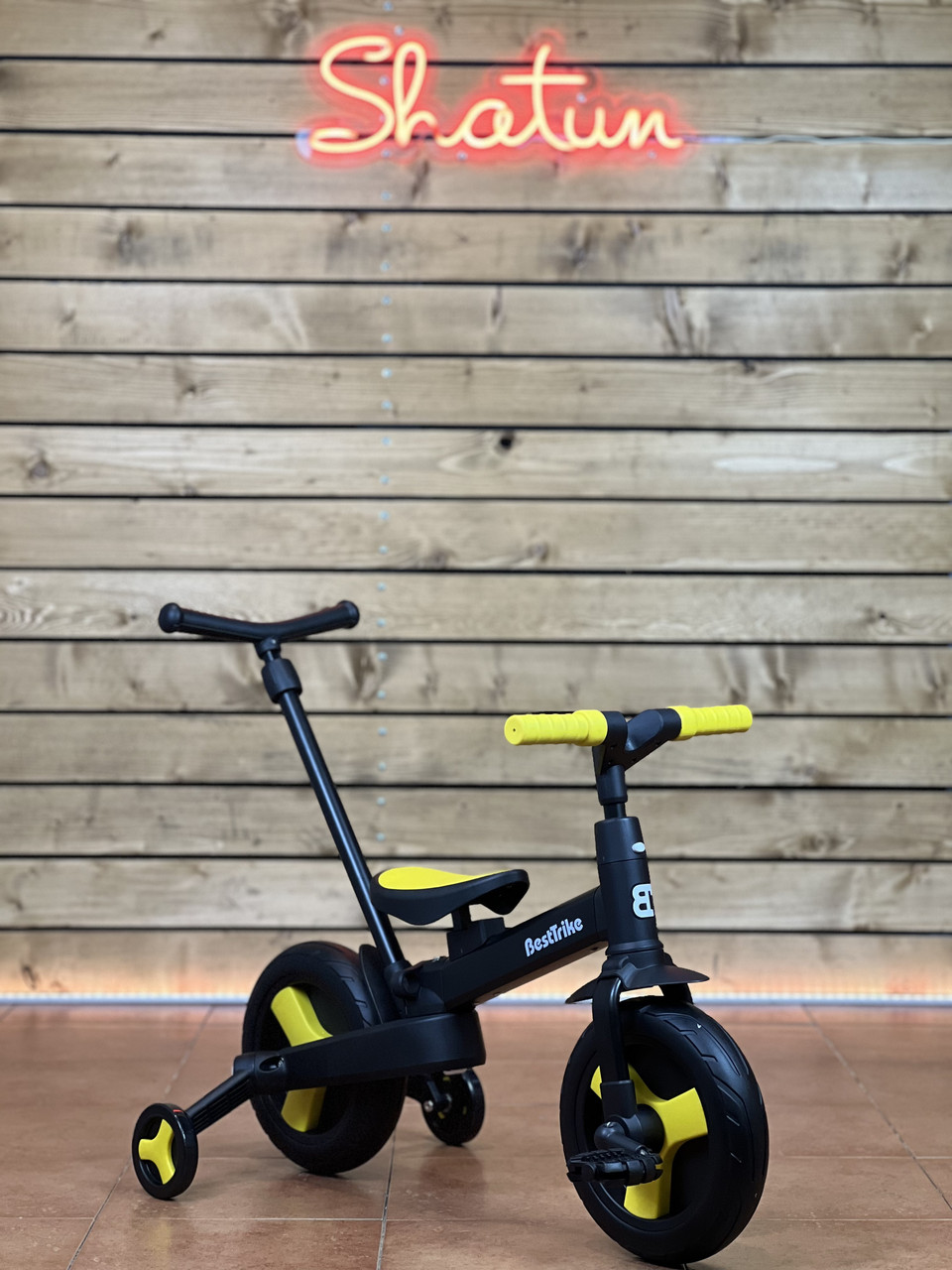 Велосипед з батьківською ручкою трансформер дитячий 10" Best Trike 58195 чорно-жовтий