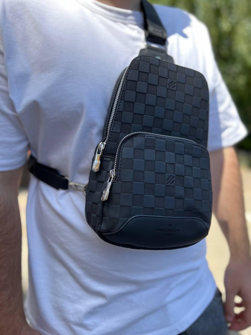 Чоловіча сумка-слінг-луї вінон Нагрудна туристична Louis Vuitton шкіряна через плече ділова сумка чорна, фото 1
