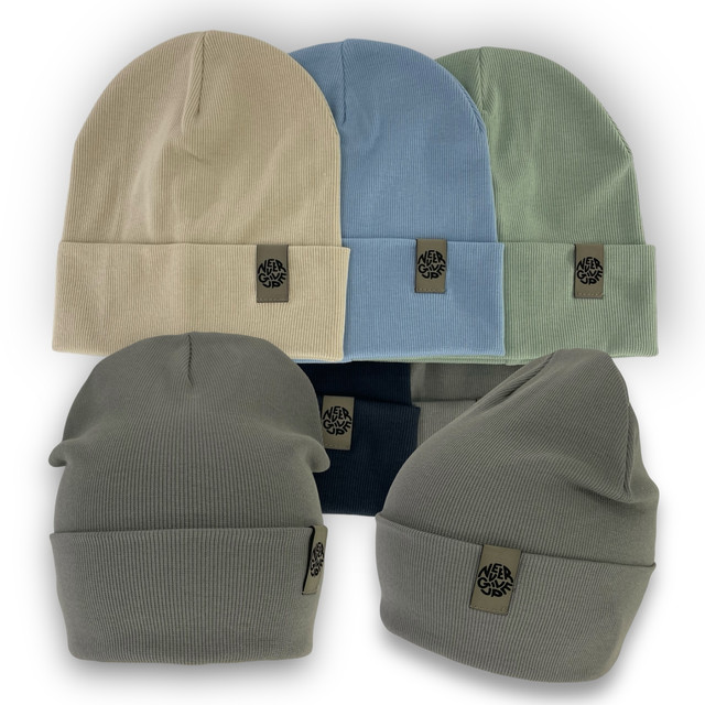 Одинарная трикотажная шапка с отворотом для мальчика