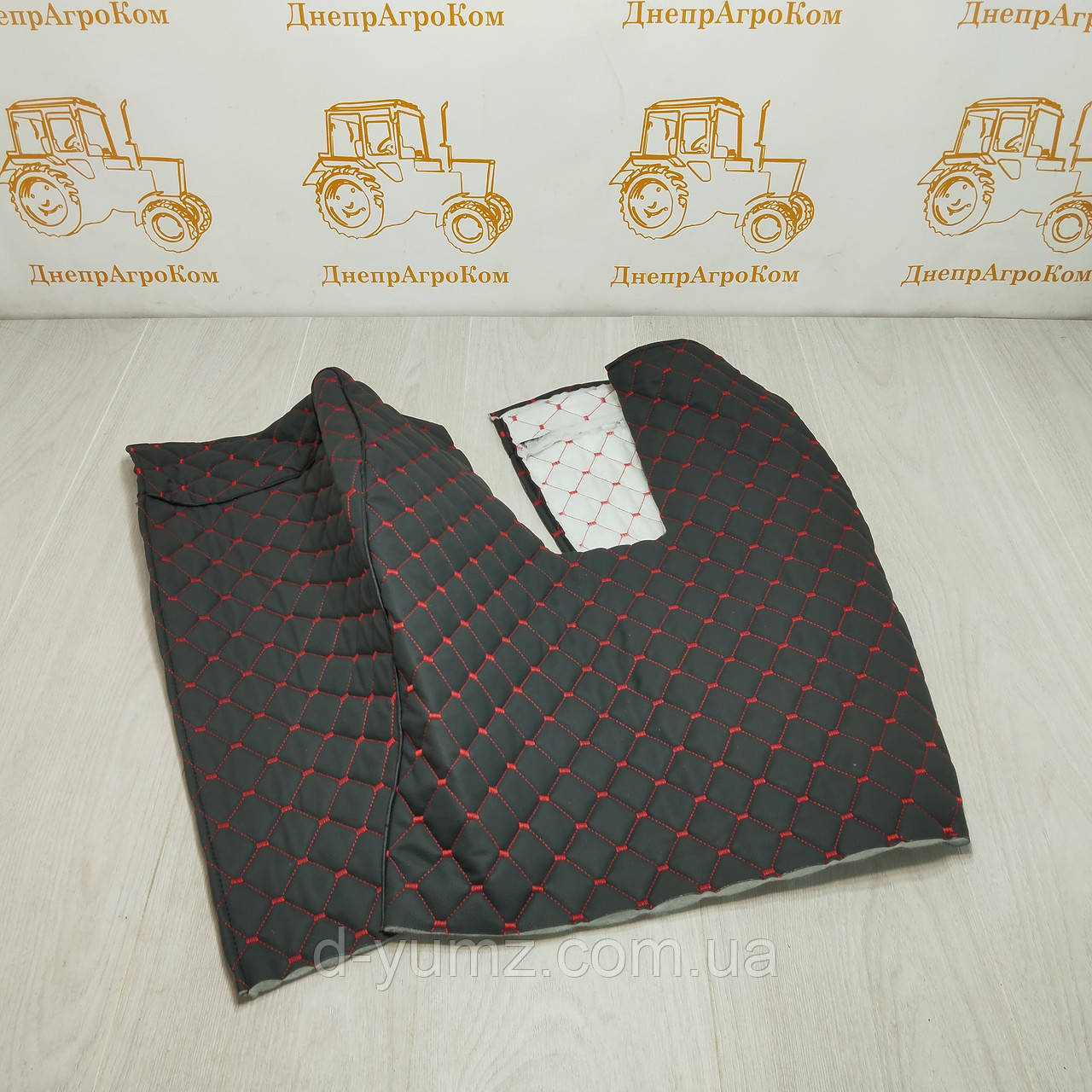 Обшивка | Шумоізоляція постаменту кабіни ЮМЗ АКЛ чорний ромб чорна нитка, фото 1