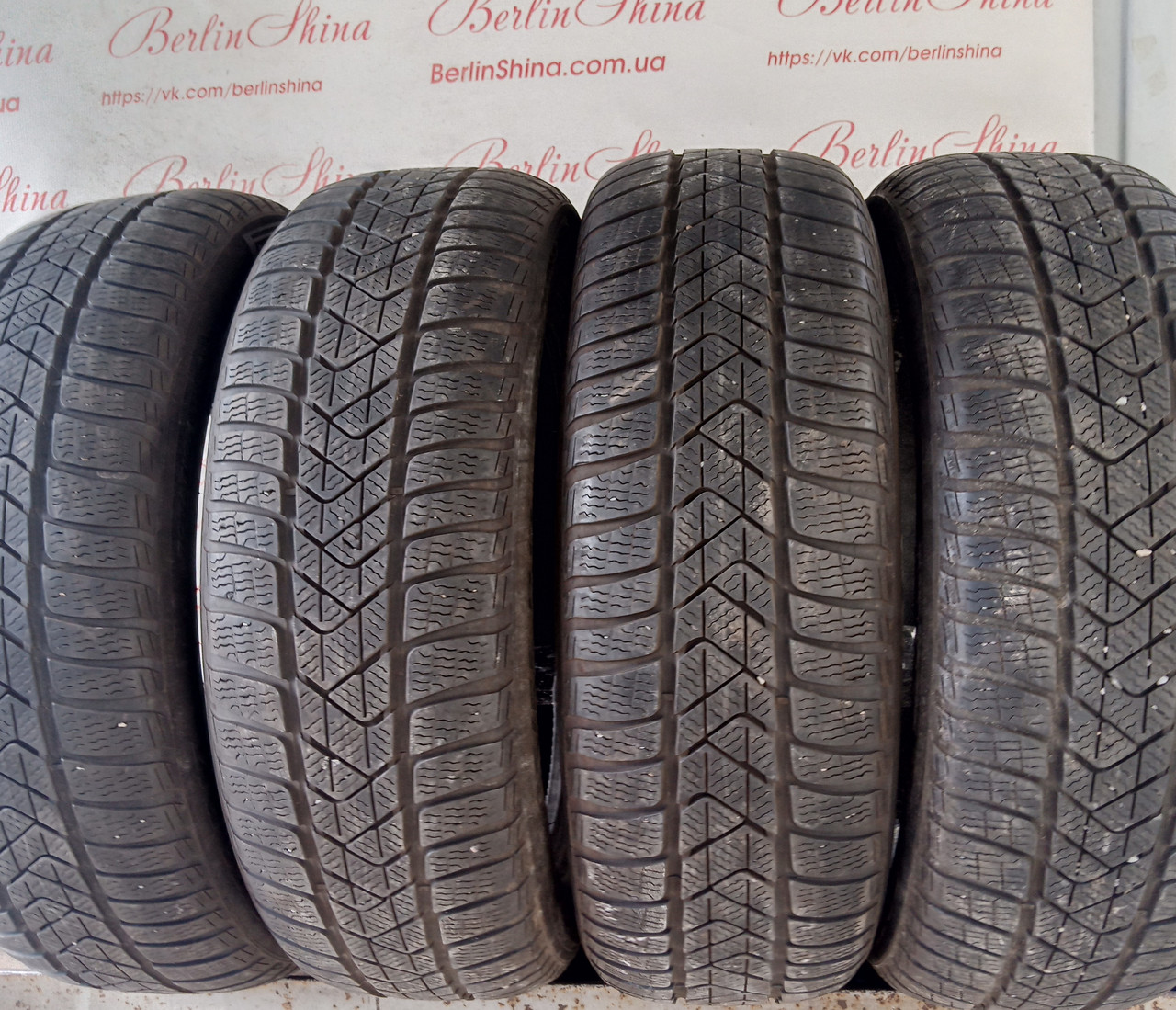 Комплект зимніх шин 205/55/17,Pirelli Sottozero 3, 21року,з Германії без пробігу по Україні
