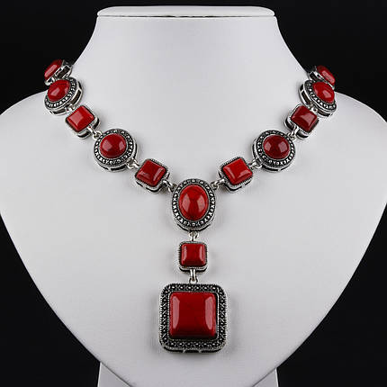 Кольє довге в стилі боххо кулон квадратний зі сріблястими візерунками й елементами коралові камені довжина 65 см, фото 1