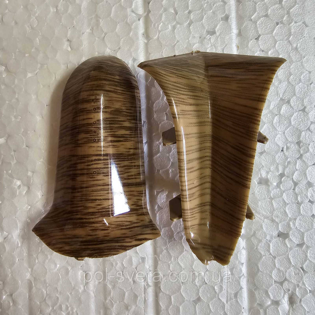 Кут внутрішній до Плінтусу ПВХ Дуб Райнхард 6803, фото 1