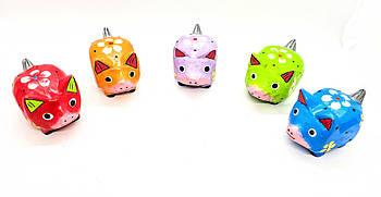 Набір дерев'яних фігурок свинок з Індонезії