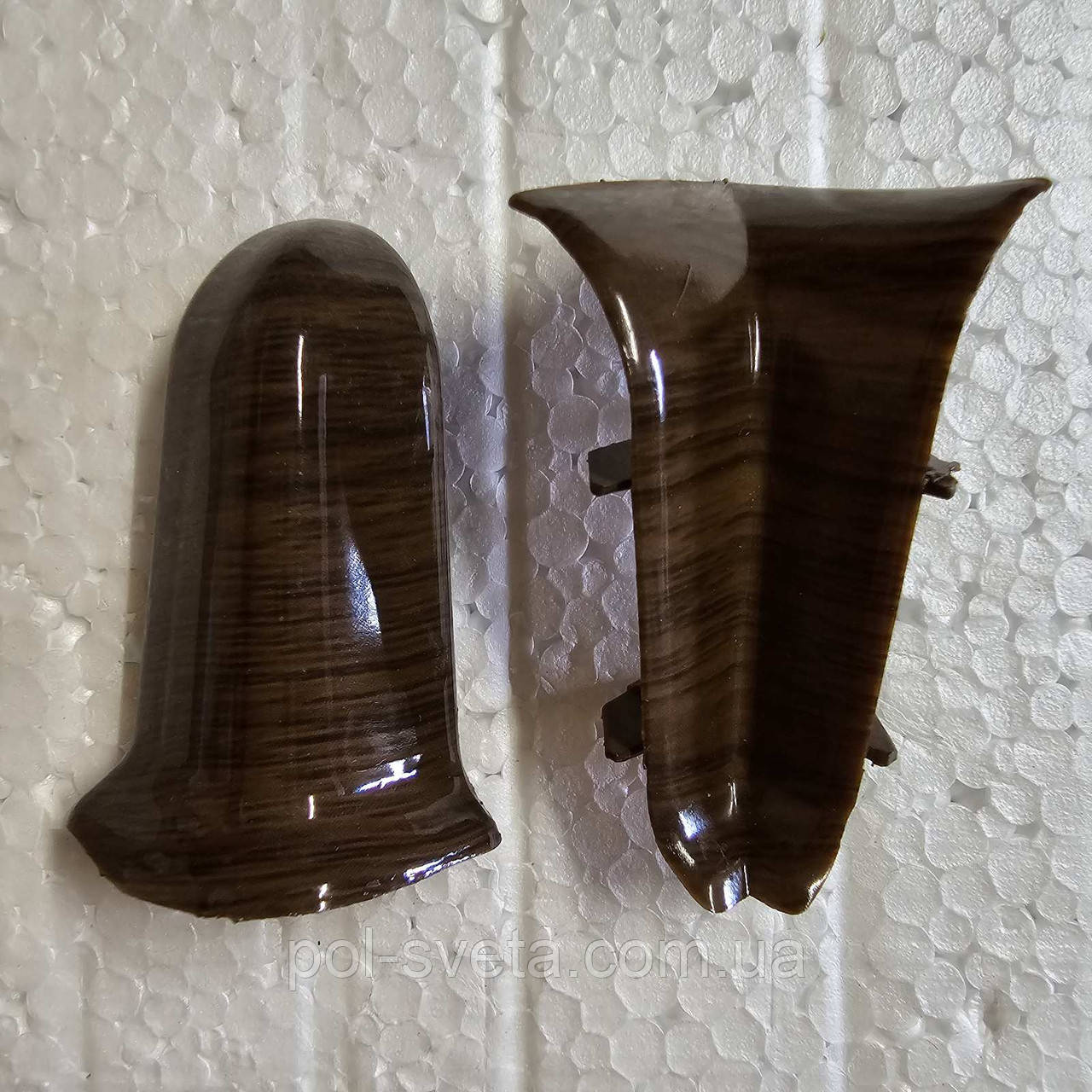 Кут зовнішній до Плінтусу ПВХ Дуб Віденський 156, фото 1