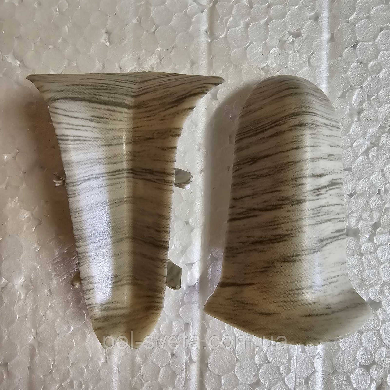 Зовнішній кут для плінтуса ПВХ Ясень Дріаде 97326, фото 1