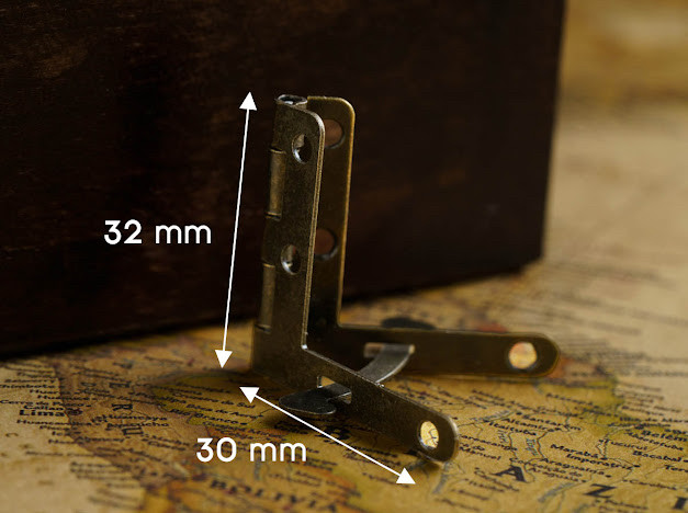 Петля 90 градусів врізна. Колір "стара латунь". 30х32 мм, фото 1