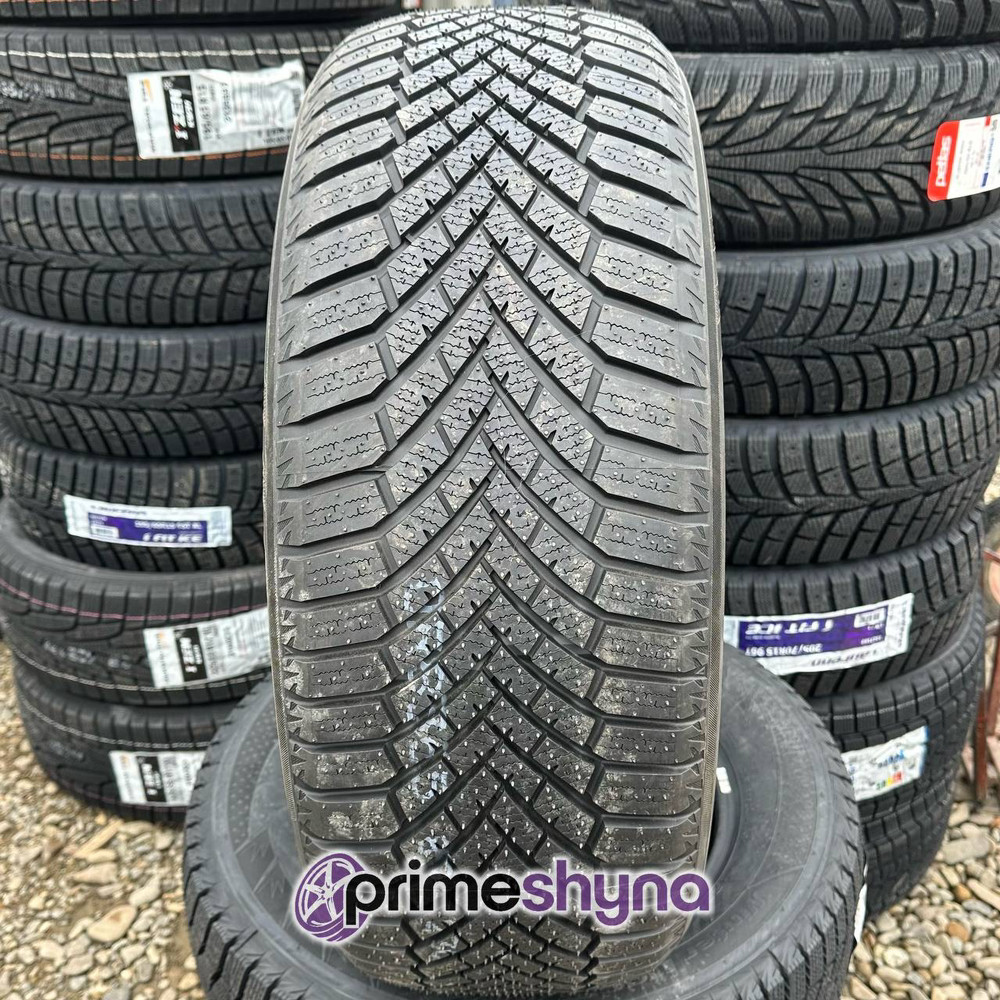Yokohama BluEarth*Winter V906 SUV 235/50 R20 104V XL