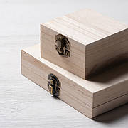 Товари для декупажу та різьблення. Скриньки, тарілки, рахви.