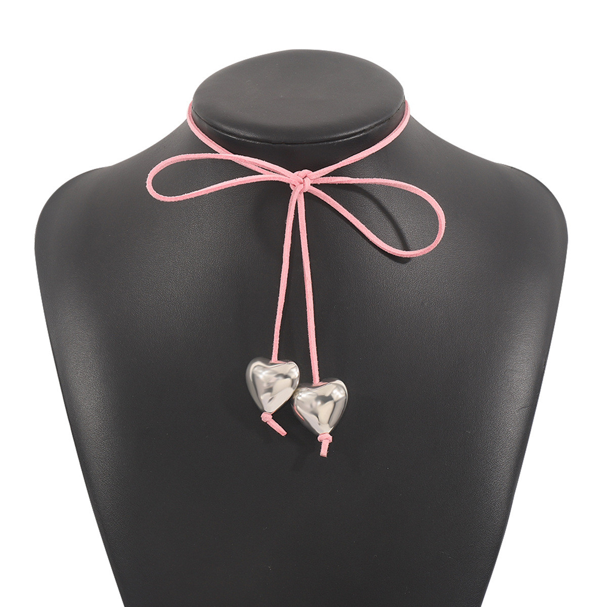 Чокер на шию рожевий, підвіска зі сріблястим кулоном Серця на шнурку/FS-2338