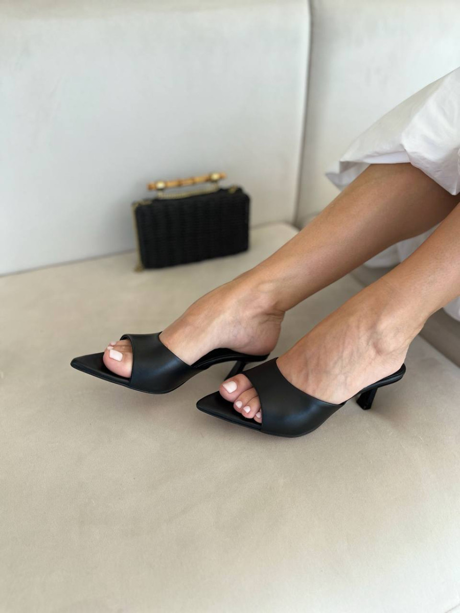 Шльопанці жіночі ShoesBand Чорні натуральна шкіра на підборах 41 (26 см) (S85221)