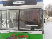 Замена лобового стекла MAN SL 202  с двух половинок