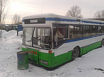Замена лобового стекла MAN SL 202  с двух половинок