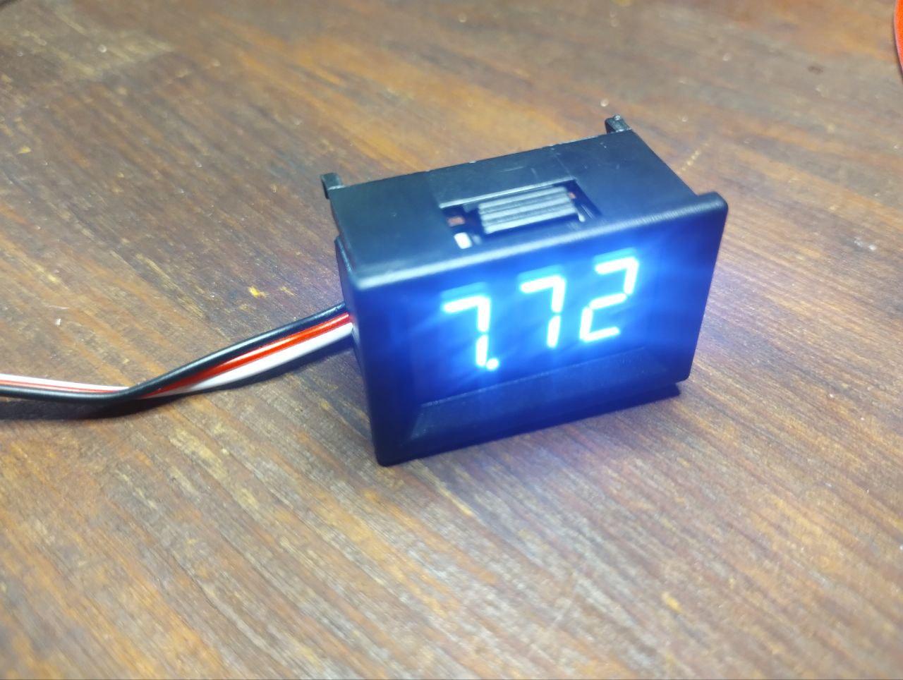 Вольтметр цифровий 0.36 0V-30.0V вольт з Led синій. у корпусі 35 x 23 x 20 mm