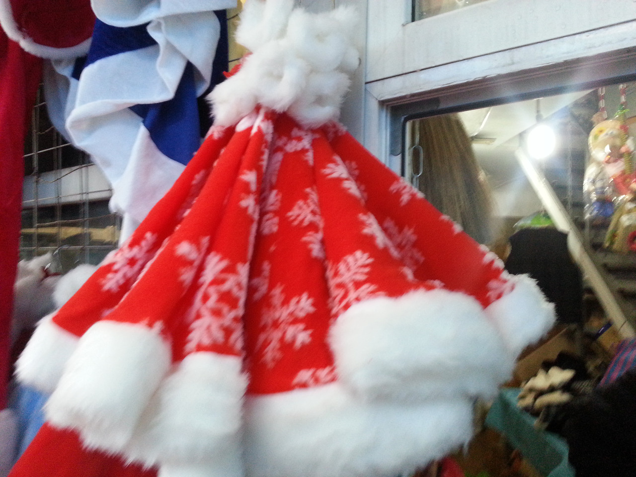 Шапка Деда Мороза мех со снежинками - фото 1 - id-p437988818