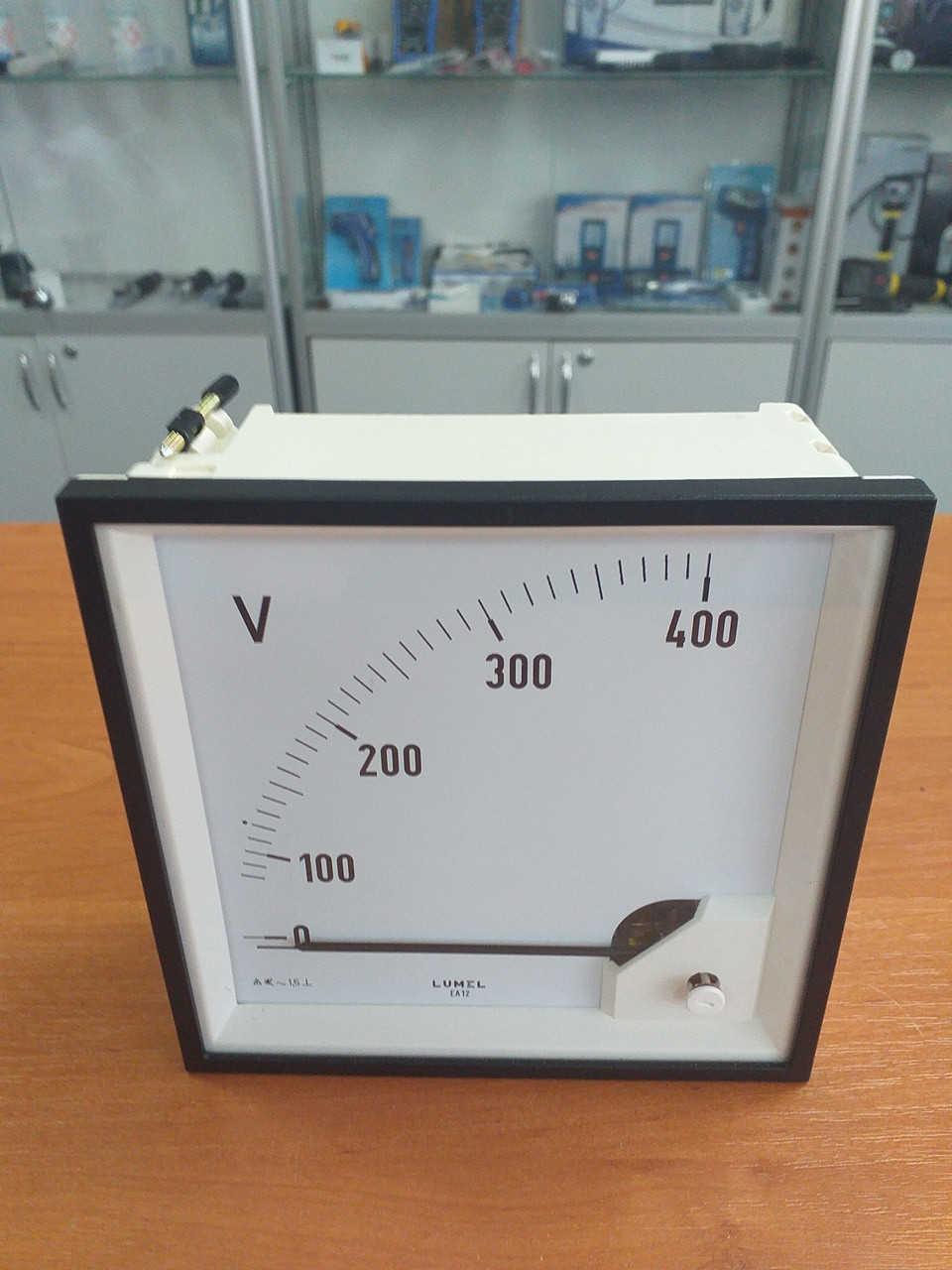 Аналоговий вольтметр LUMEL EA 12N E614 400V, Польща