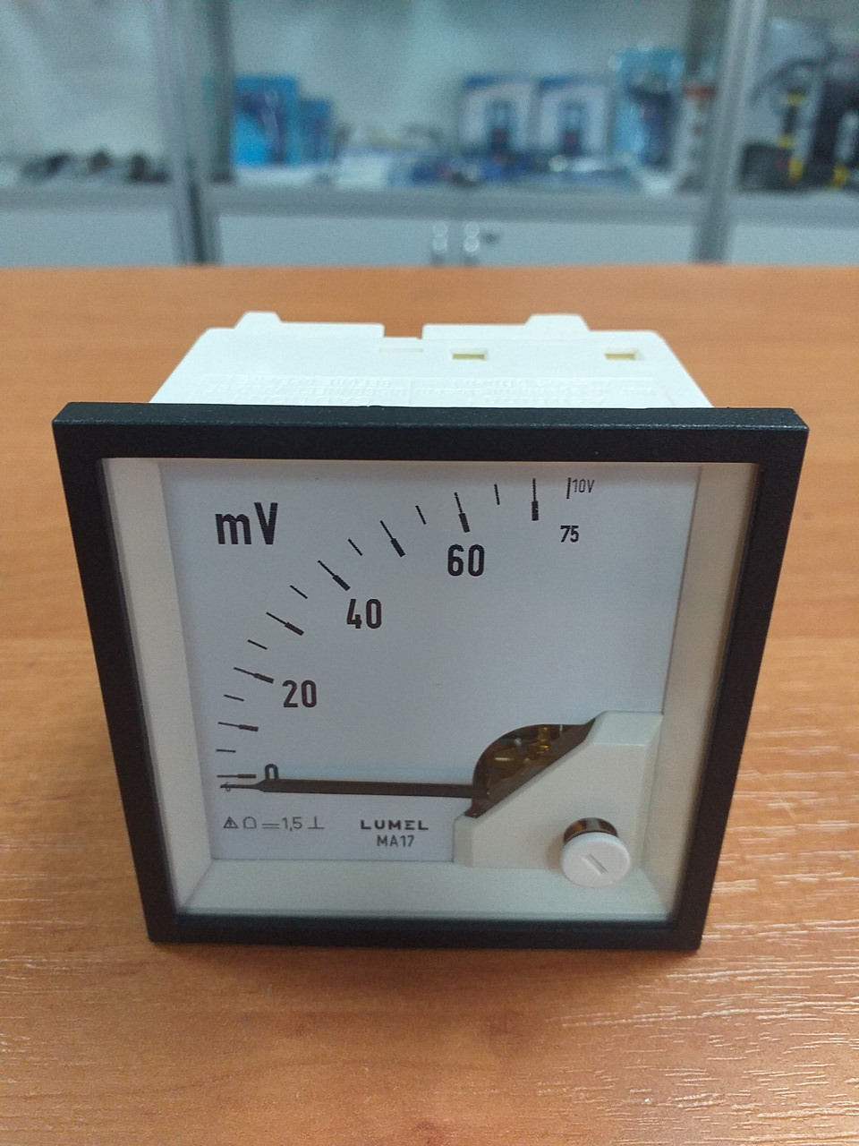 Аналоговий вольтметр LUMEL MA17N A511 75 mV, Польща