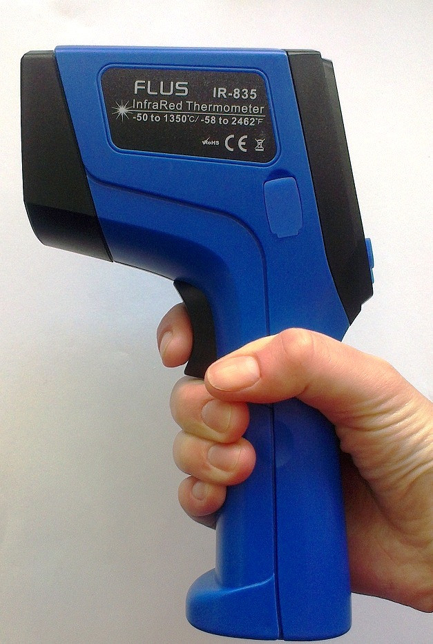 Пірометр FLUS IR-835 (-50…+1350 С) з термопарою К-типу (-50℃ до +1370℃) 30:1, Китай