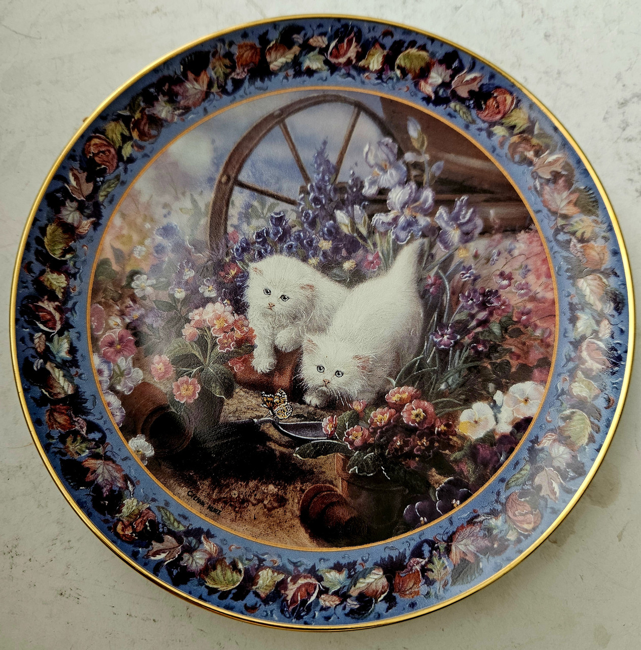 Порцелянова колекційна тарілка Кошенята на перегони, фото 1